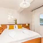 Guest house House Plava Laguna 3*
