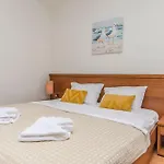 Guest house House Plava Laguna