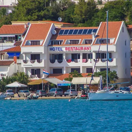 Guest house House Plava Laguna 3*