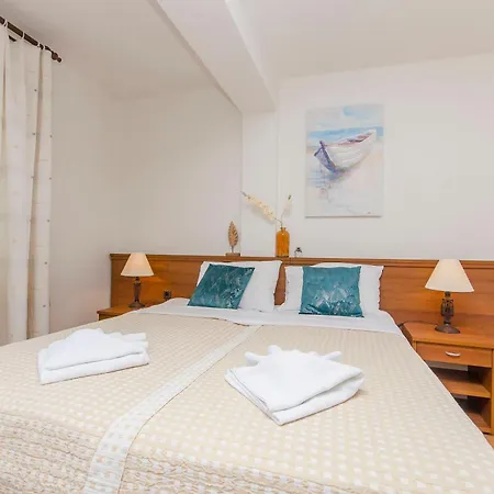 House Plava Laguna 3*