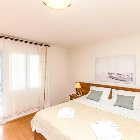 Guest house House Plava Laguna