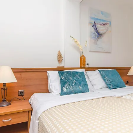 House Plava Laguna 3*