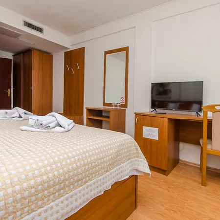 House Plava Laguna 3*