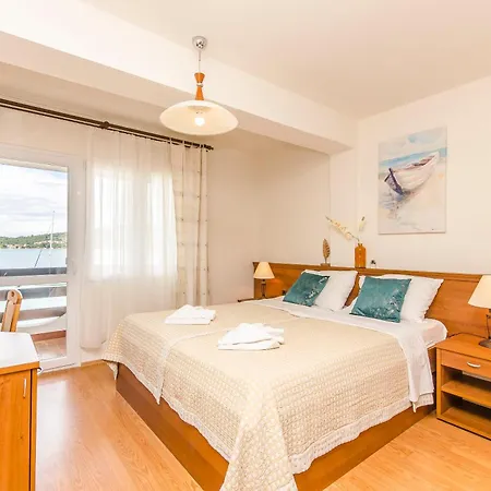 House Plava Laguna Guest house Tisno