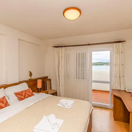 House Plava Laguna Tisno