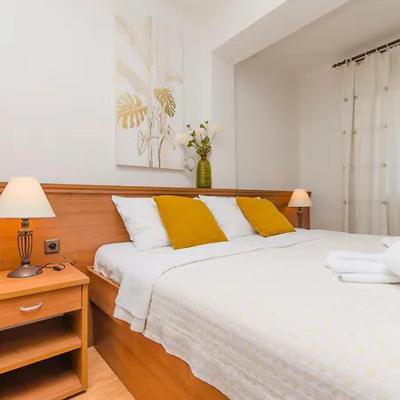House Plava Laguna 3*