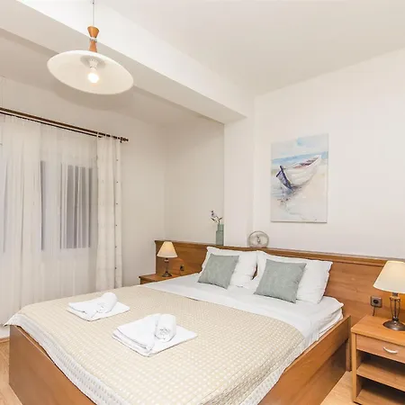 House Plava Laguna 3* Tisno