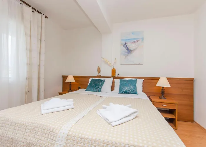 House Plava Laguna 3*