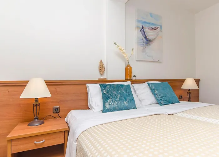 House Plava Laguna 3*