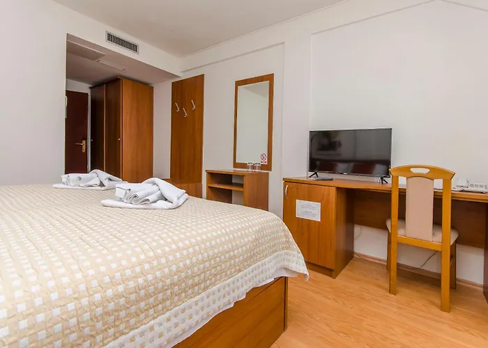 House Plava Laguna 3*