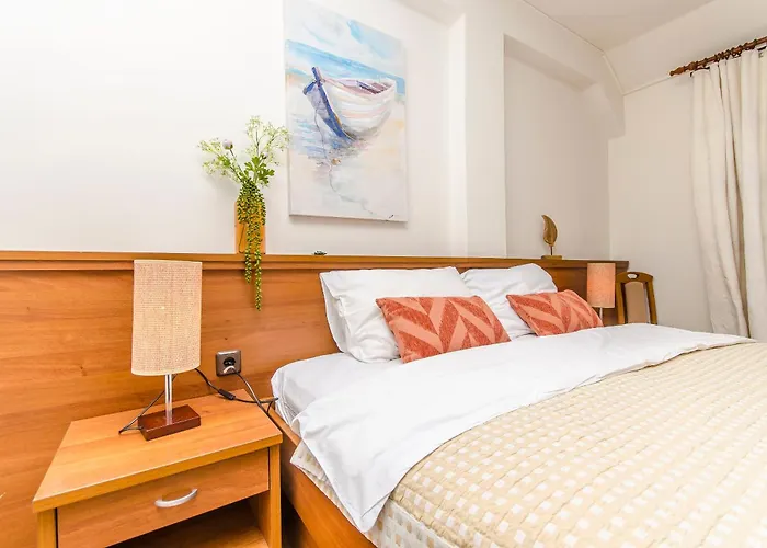 House Plava Laguna Pensjonat Tisno