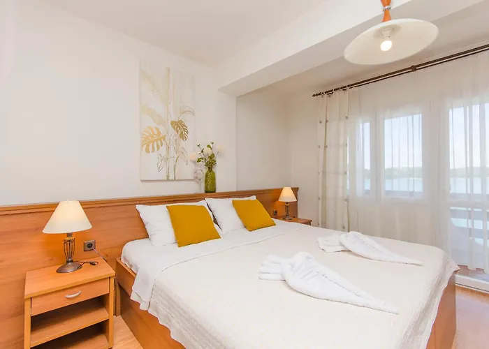 House Plava Laguna 3*