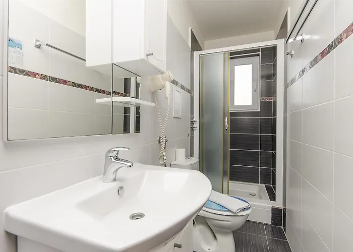 Pensjonat House Plava Laguna Tisno